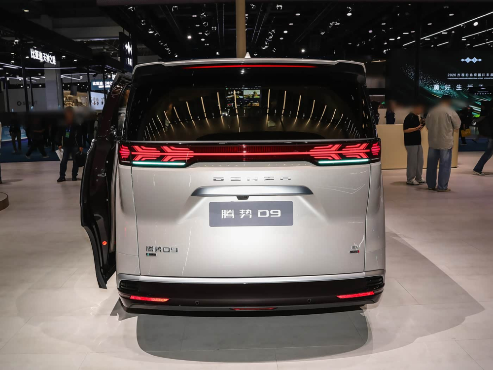 1400x1050_autohomecar__ChxpVWnrj1WALw7GADJhDh3G80Y531