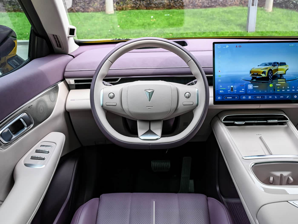 1400x1050_autohomecar__ChxpWGnJ6sWAS8uzADbImMH8VCk398