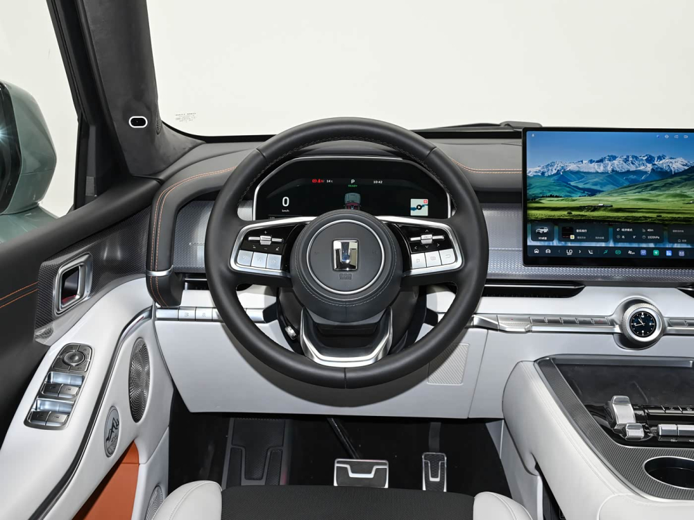 1400x1050_autohomecar__Chto52mr-LSASWPIAFVEKVr48Go940
