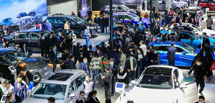 商务部等七部门发文扩容商品消费 汽车列大宗耐用消费首位 明确优化限购 全链条扩大汽车消费