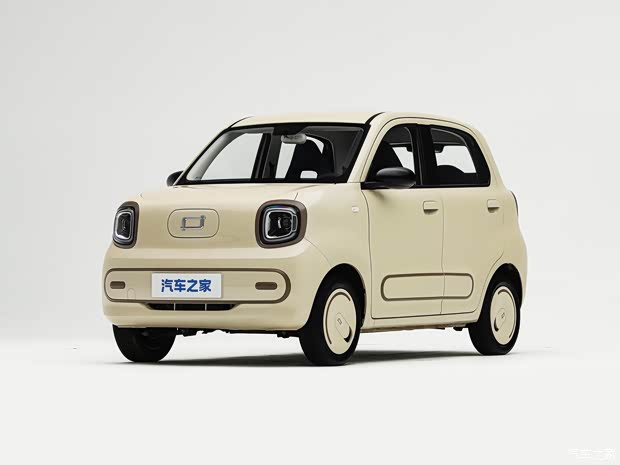 奔腾小马五门四座版上市 权益价3.99万元起 轴距加262毫米 最高续航328公里