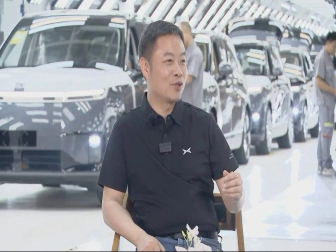 何小鹏辟谣“加2万插队提车”消息